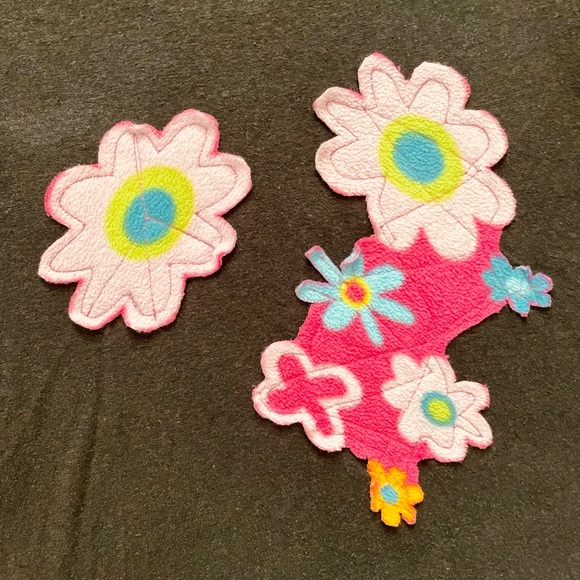 Organic cotton Upcycled fleecy flower power t-shirt - Picture 7 of 9